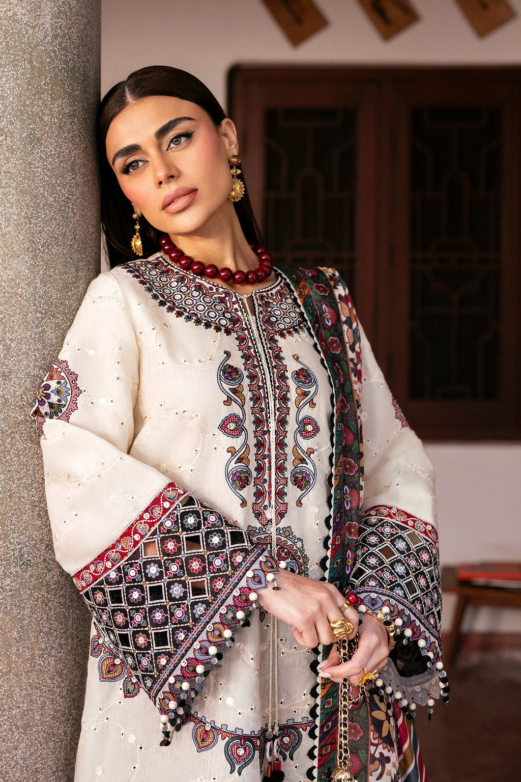 Jazmin - 3PC Luxury Lawn Embroidered Suit