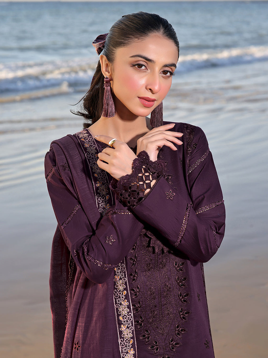 Asim Jofa - 3PC Luxury Lawn Embroidered
