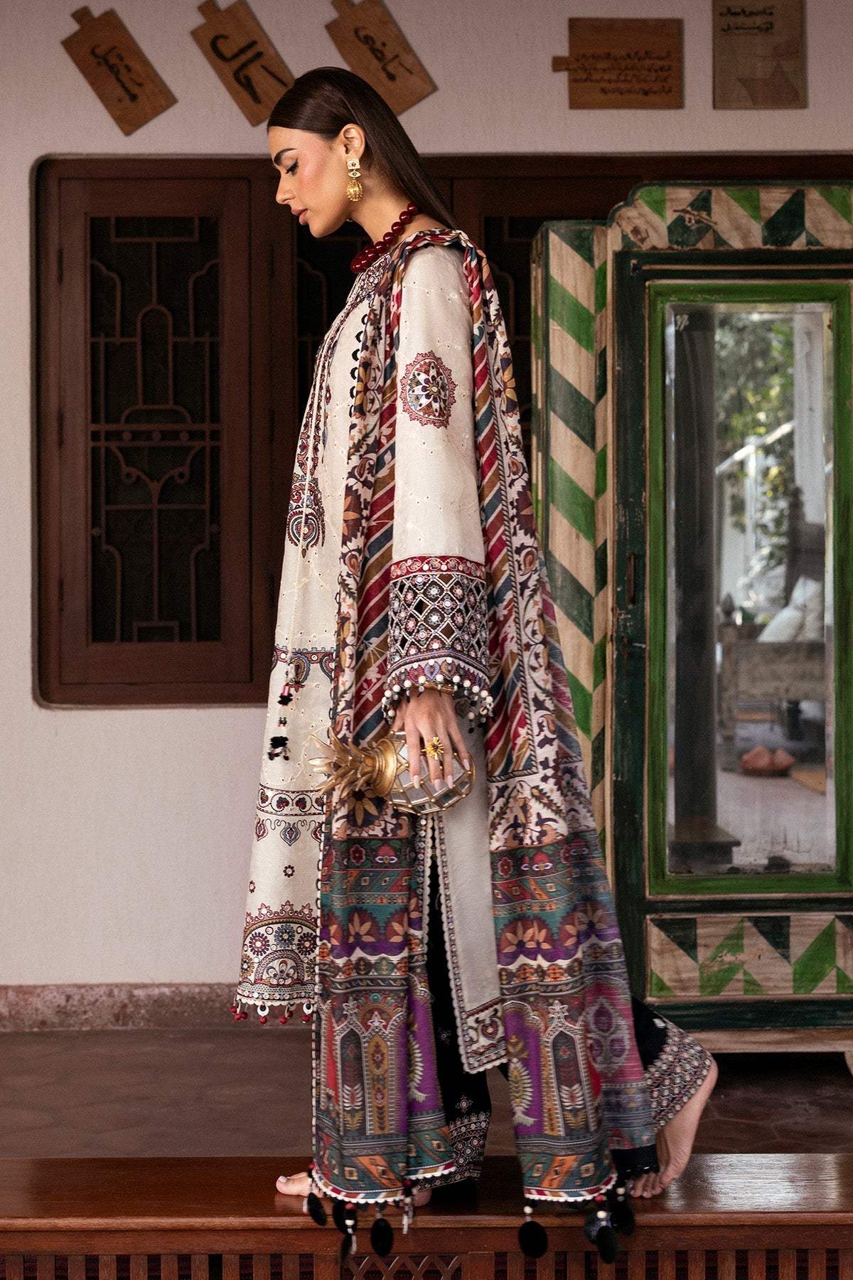 Jazmin - 3PC Luxury Lawn Embroidered Suit