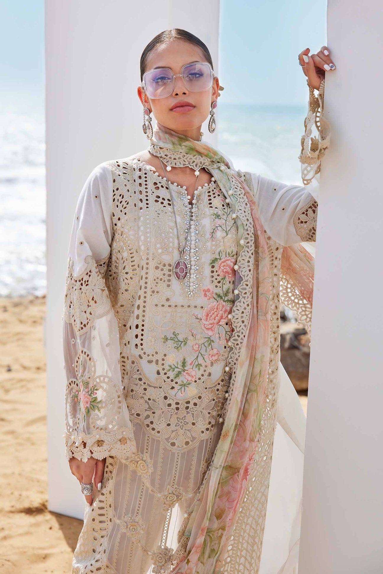 Maria.B - 3PC Luxury Lawn Embroidered Suit