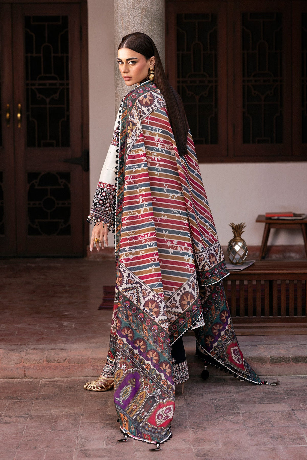 Jazmin - 3PC Luxury Lawn Embroidered Suit