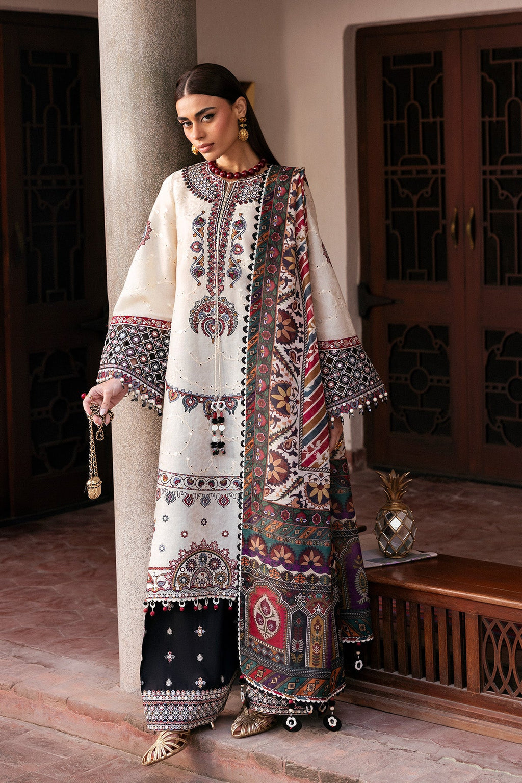 Jazmin - 3PC Luxury Lawn Embroidered Suit