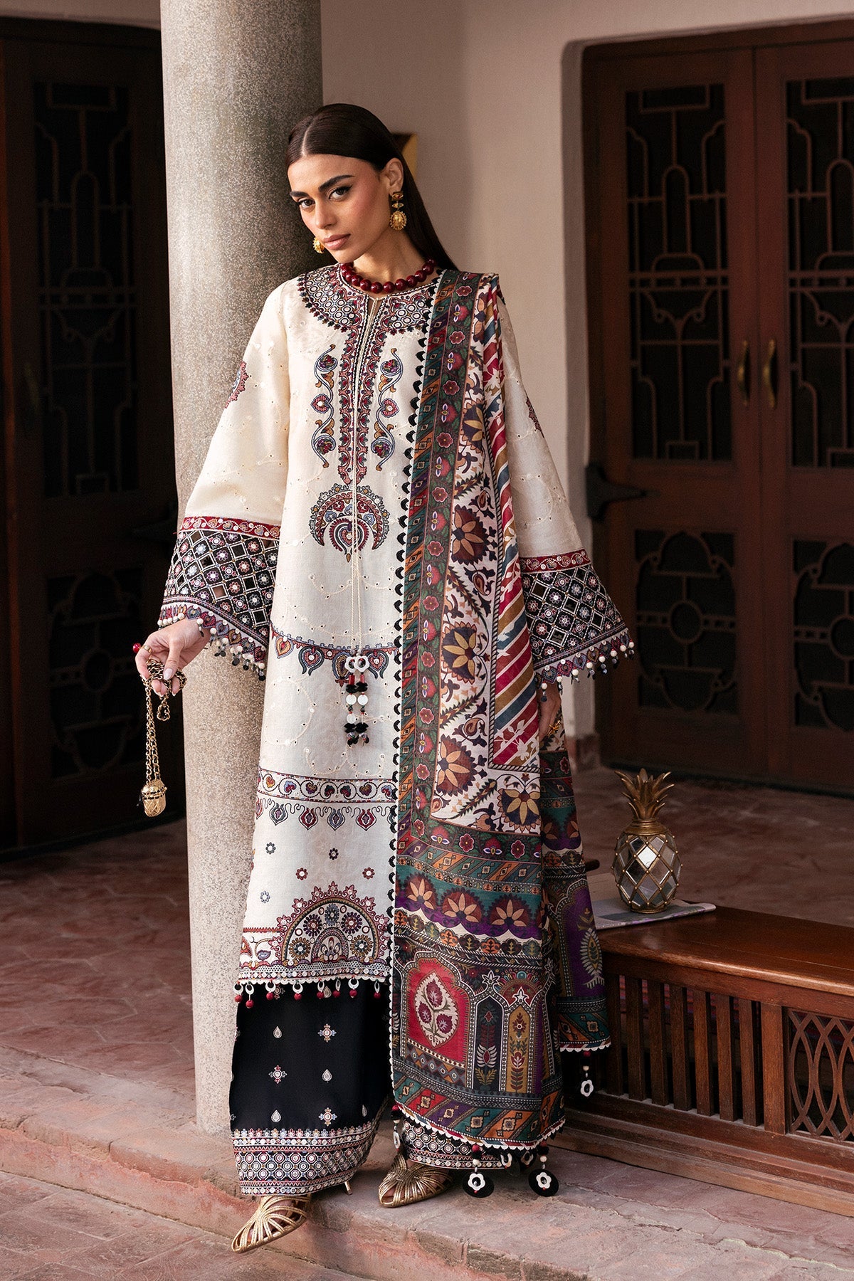 Jazmin - 3PC Luxury Lawn Embroidered Suit