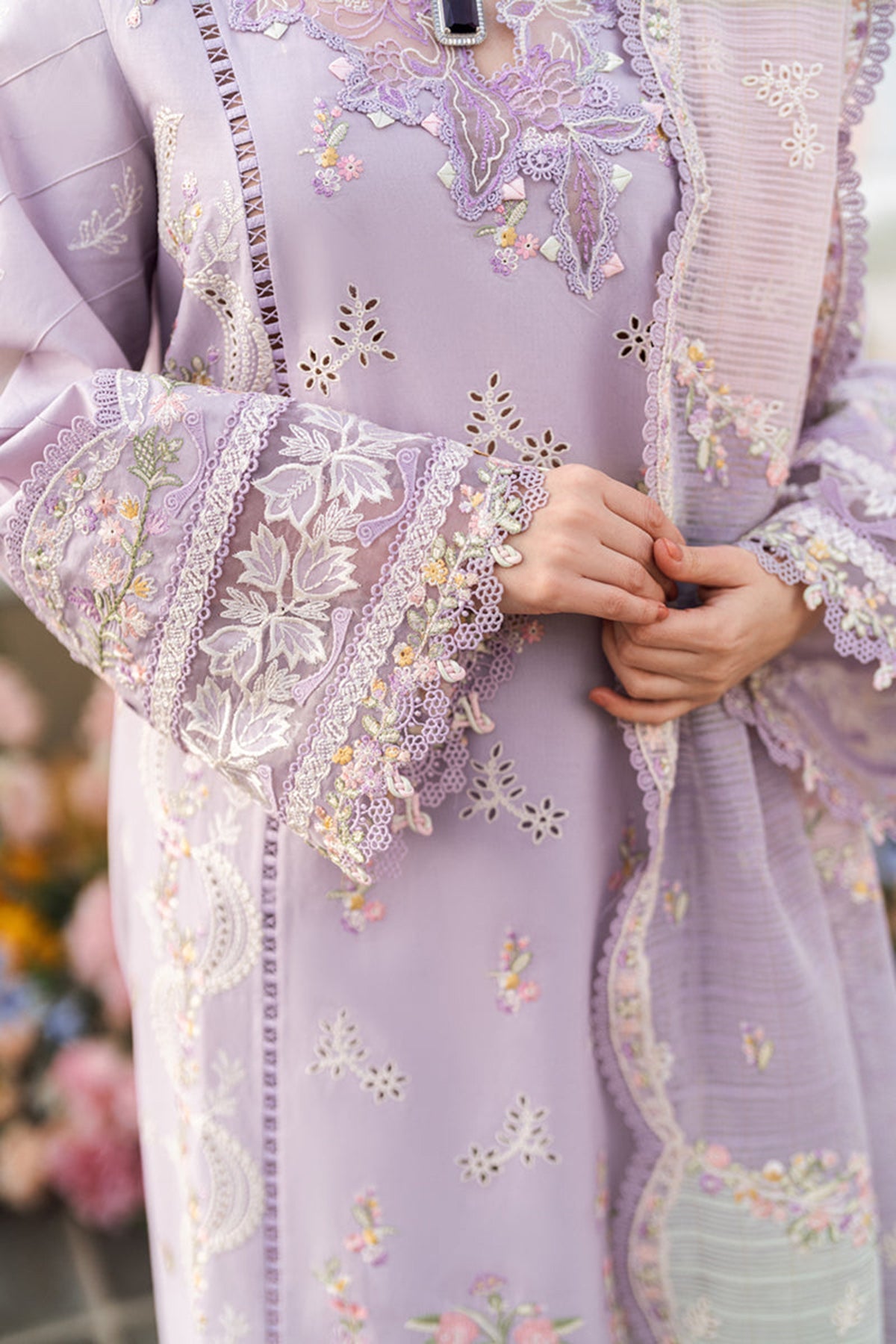 Qalamkar Embroidered Lawn 3pc with Embroidered Slub Net dupatta